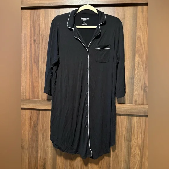Torrid Black Button-Up Nightshirt with White Trim, Size 0 - Picture 1 of 3